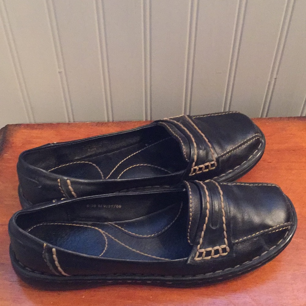 Born loafer style flats